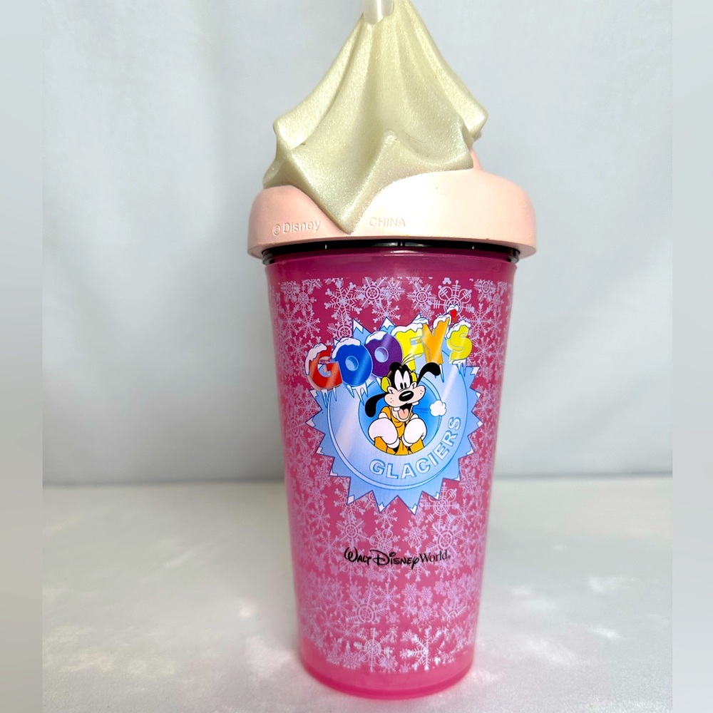 Walt Disney World Goofy's Glaciers Princess Souvenir Drinking/Beverage Cup